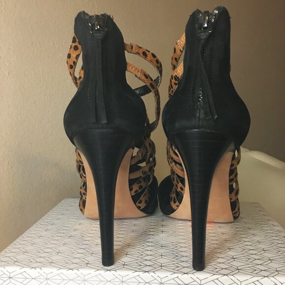 ๐๐๐๐๐๐๐ ๐๐๐๐๐๐
๐
"Rory" Leopard Print Calf Hair Black Stilettos ๐ - Picture 5 of 11